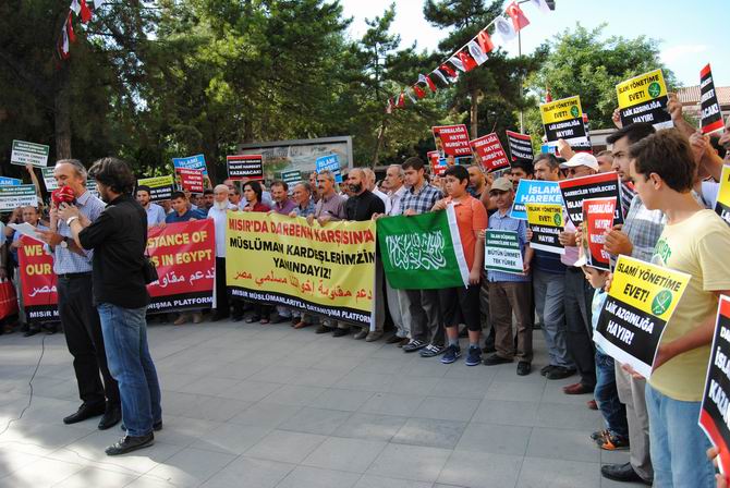 corum-20130709-7.jpg corum-20130709-7.jpg