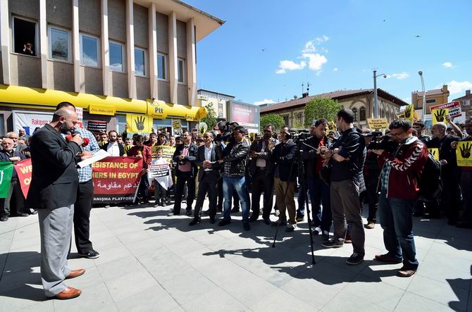 corum-20140411-06.jpg corum-20140411-06.jpg