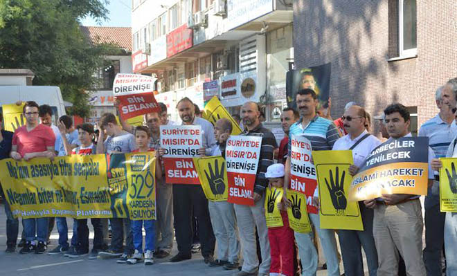 corum-sisi-misir-darbesini-protesto_04.jpg corum-sisi-misir-darbesini-protesto_04.jpg