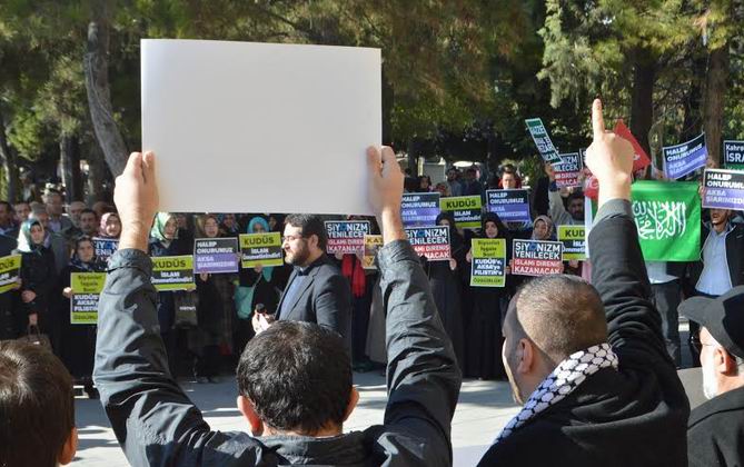 corum04.jpg corum04.jpg