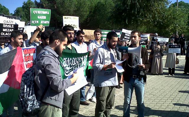 cukurova-universitesi_islami-genclik_gazze-suriye_protesto03.jpg