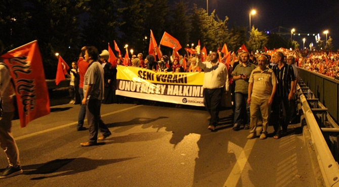 darbe_kalkismasi_protestosu-(5)-001.jpg