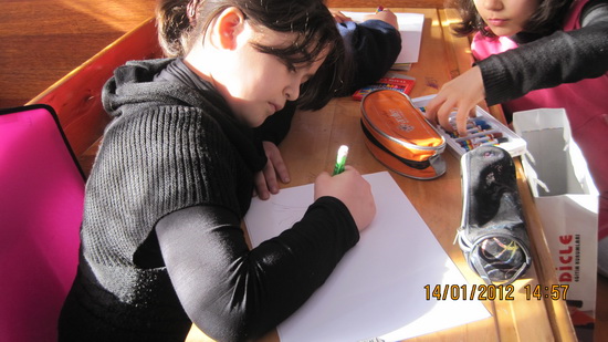 diyarbakir_cocuk-20120115-9.jpg diyarbakir_cocuk-20120115-9.jpg