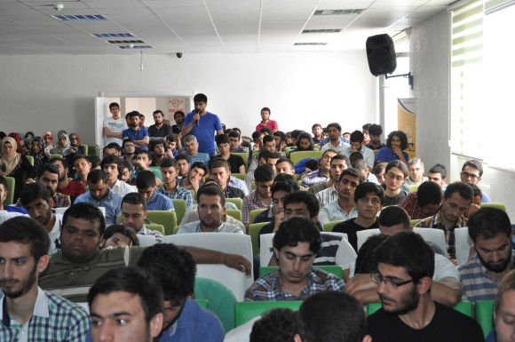 diyarbakir_ozguruniversiteli_bulusmalari-(3).jpg