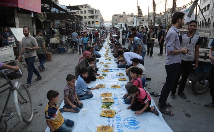 duma_bir_kilometrelik_iftar_sofrasi_3.jpg