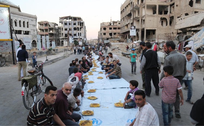 duma_bir_kilometrelik_iftar_sofrasi_4.jpg