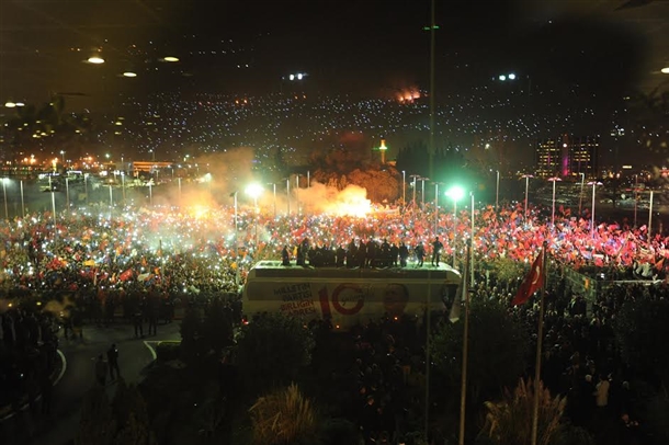 erdogan-halka-seslendi7.jpg