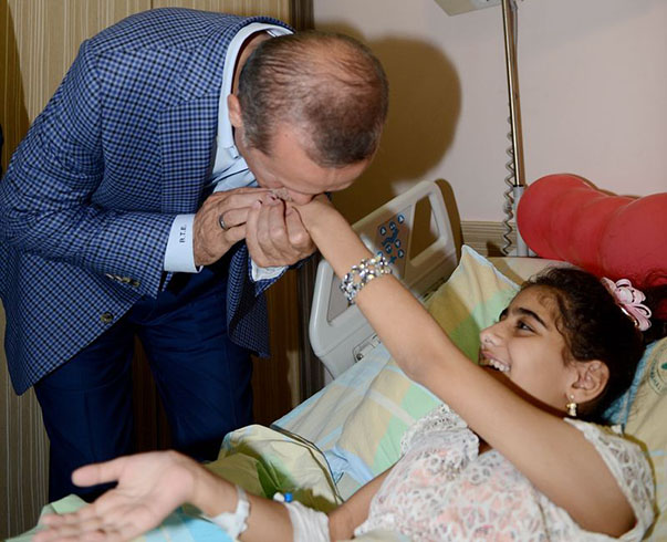 erdogan_gazzeli-yaralilari-ziyaret02.jpg