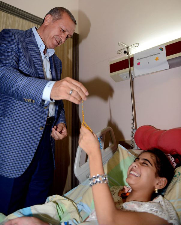 erdogan_gazzeli-yaralilari-ziyaret03.jpg