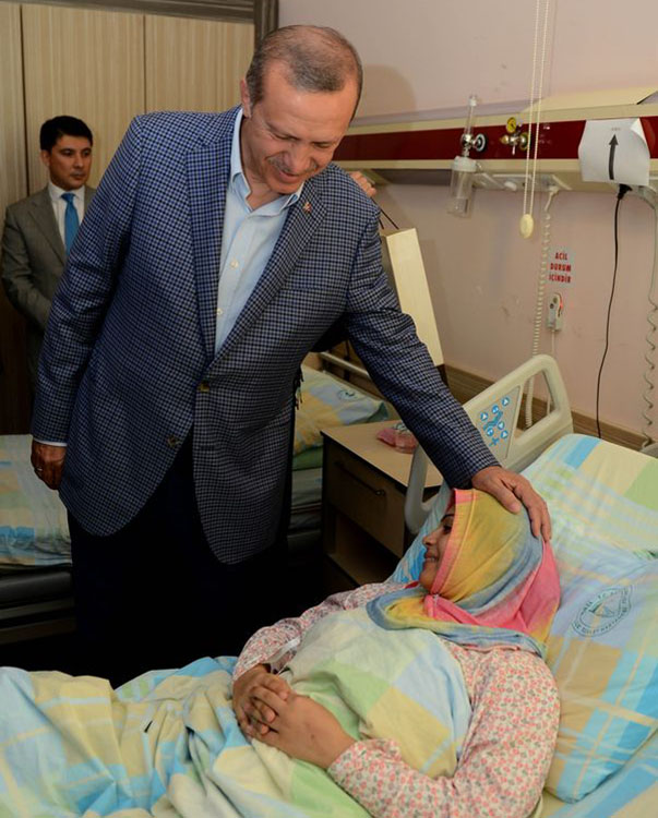 erdogan_gazzeli-yaralilari-ziyaret04.jpg