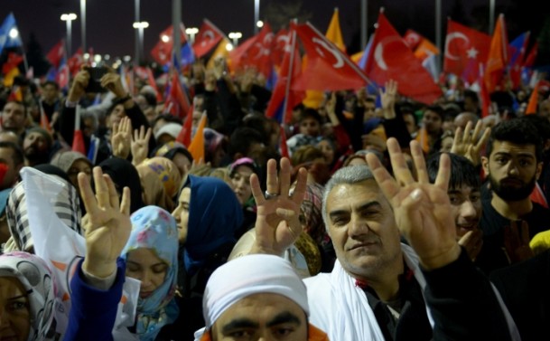 erdogan_karsilama-20131227-01.jpg