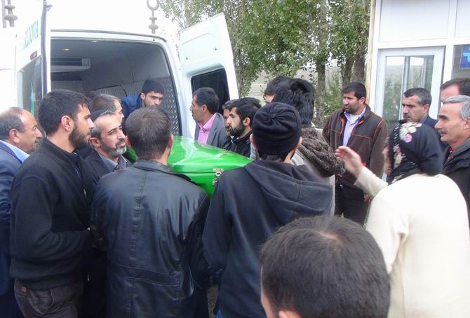 fethi-yalcin-20141023-02.jpg fethi-yalcin-20141023-02.jpg