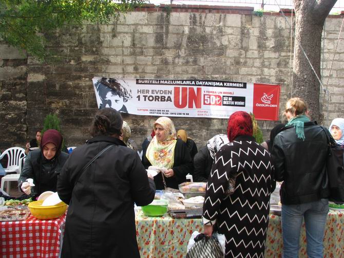 her_evden_bir_torba_un_suriyeye_yardim_kermes-(4).jpg