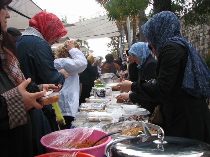 her_evden_bir_torba_un_suriyeye_yardim_kermes-(5).jpg
