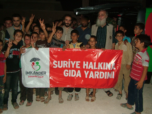 imkander-suriye-halkina-yardimlari-ulastirdi04.jpg