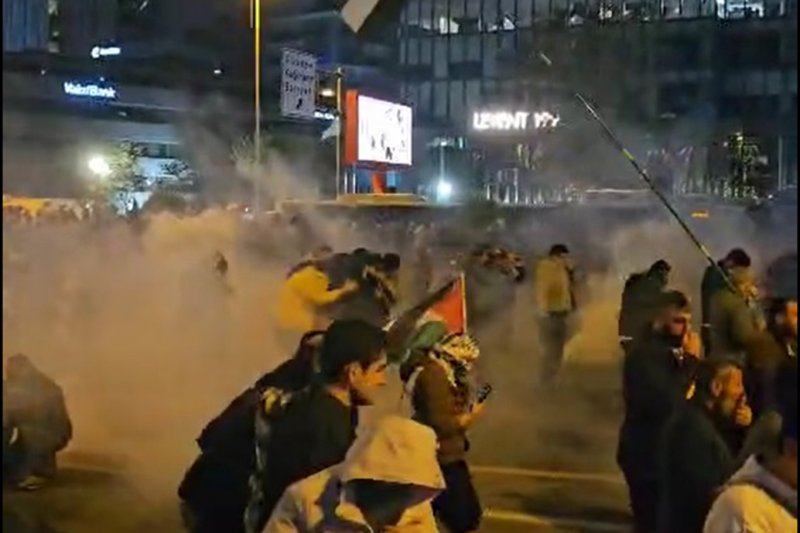 isgal-rejimi-protestosunda-polisten-sert-mudahale-cok-sayida-yarali-var-b95c8535.jpg