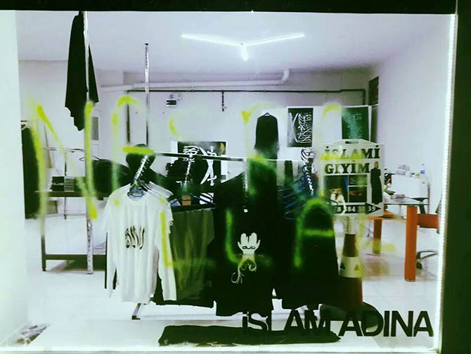 islam-adina-bagcilar-da-isid-magazasi-02.jpg