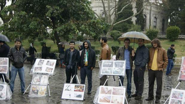 istanbul-universitesi-iu_suriye_bizim-cocuklar_sergi-protesto06.jpg
