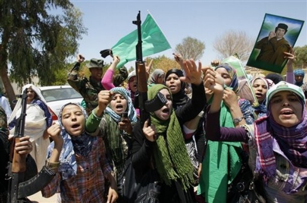 kaddafi-yanlilari-libyali-kadinlar.jpg
