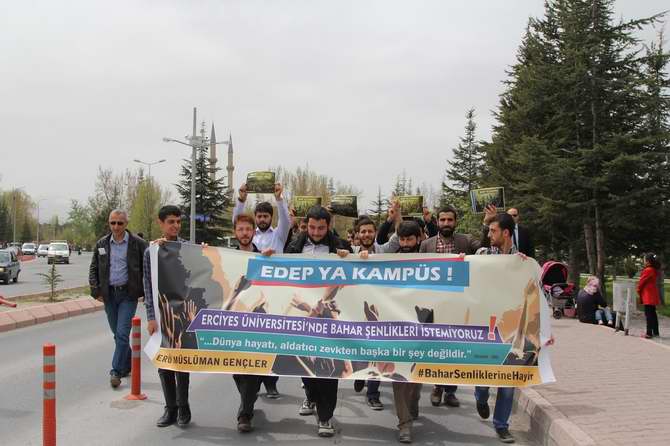 kayseri-musluman-genc-20150429-04.jpg kayseri-musluman-genc-20150429-04.jpg