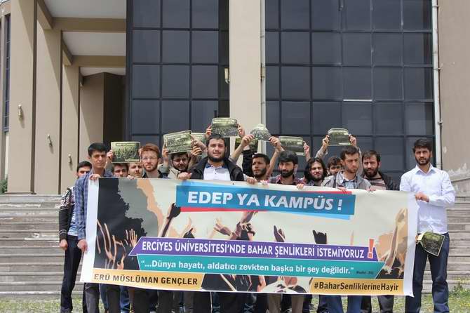 kayseri-musluman-genc-20150429-05.jpg kayseri-musluman-genc-20150429-05.jpg