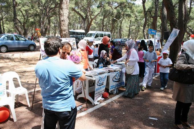 kepez_cocuk_senligi-20130506-3.jpg kepez_cocuk_senligi-20130506-3.jpg