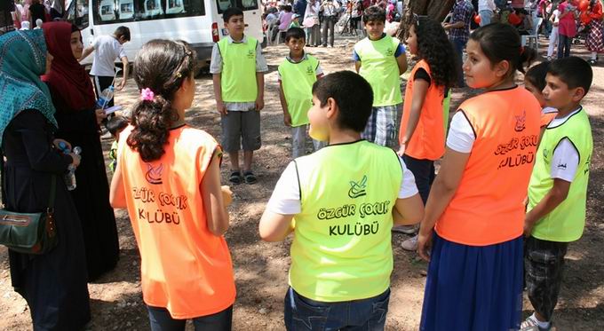 kepez_cocuk_senligi-20130506-4.jpg kepez_cocuk_senligi-20130506-4.jpg