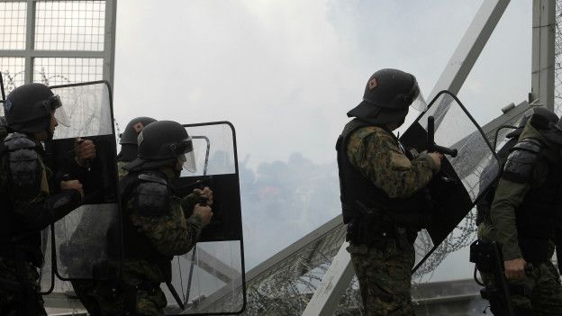 makedonya_polisi_multeci.jpg makedonya_polisi_multeci.jpg