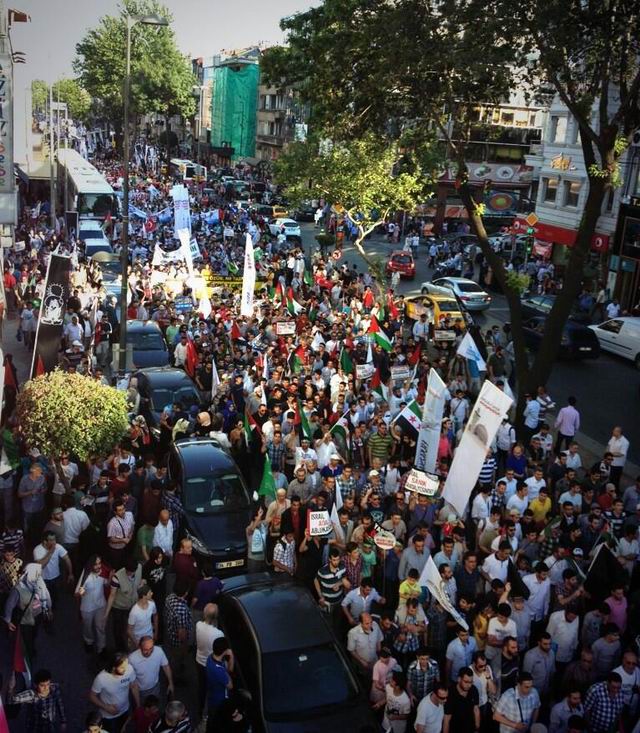 mavi-marmara-yuruyusu_fatih2013-06.jpg mavi-marmara-yuruyusu_fatih2013-06.jpg