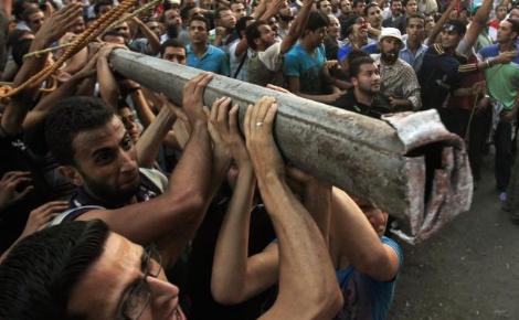 misir-israil-buyukelciligi-yikiliyor14.jpg misir-israil-buyukelciligi-yikiliyor14.jpg