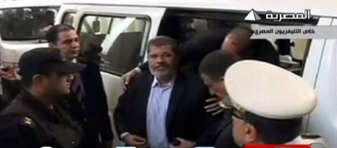 morsi-mursi-mahkeme.jpg