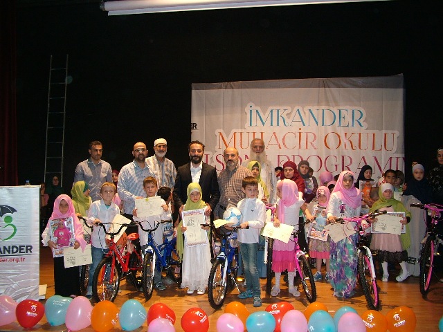 muhacir-okulu-mezuniyet-2015-toreni-12.jpg muhacir-okulu-mezuniyet-2015-toreni-12.jpg