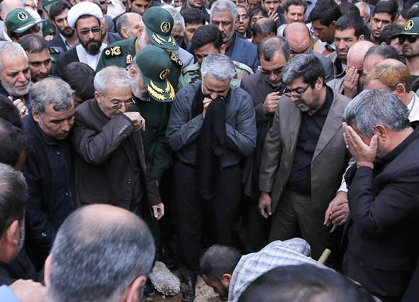muhammed-cemalizade-cenaze-toreni_jamalizadeh-iran-devrim-muhafizlari09.jpg
