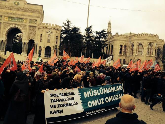 muslumanlar-universitede-sol-fasizmi-protesto-beyazit.jpg muslumanlar-universitede-sol-fasizmi-protesto-beyazit.jpg