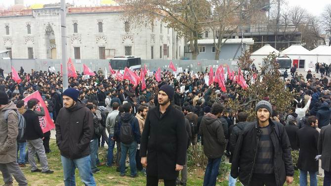 muslumanlar-universitede-sol-fasizmi-protesto-beyazit02.jpg muslumanlar-universitede-sol-fasizmi-protesto-beyazit02.jpg