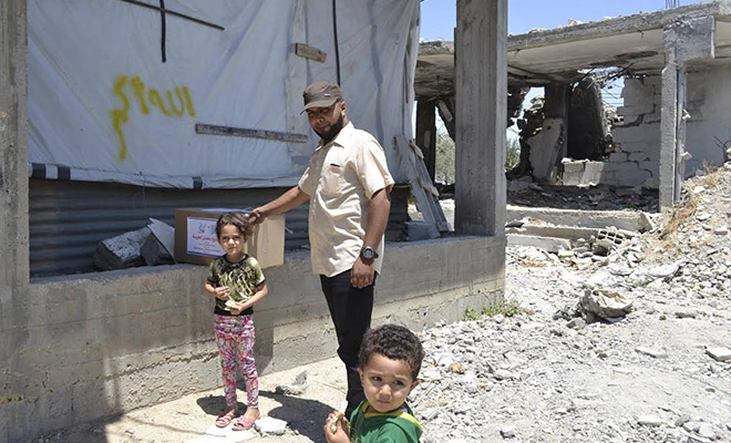 ozgur-der-gazze-de-kumanya-dagitimi-ramazan2015-07.jpg ozgur-der-gazze-de-kumanya-dagitimi-ramazan2015-07.jpg