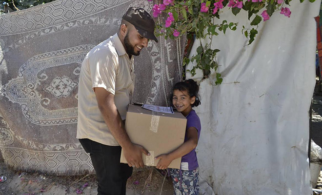 ozgur-der-gazze-de-kumanya-dagitimi-ramazan2015-08.jpg ozgur-der-gazze-de-kumanya-dagitimi-ramazan2015-08.jpg