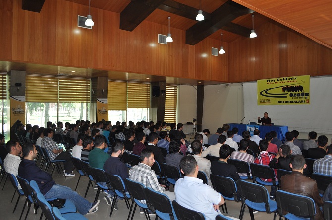ozgur_universiteli_bulusalari_ikincigun-(4).jpg