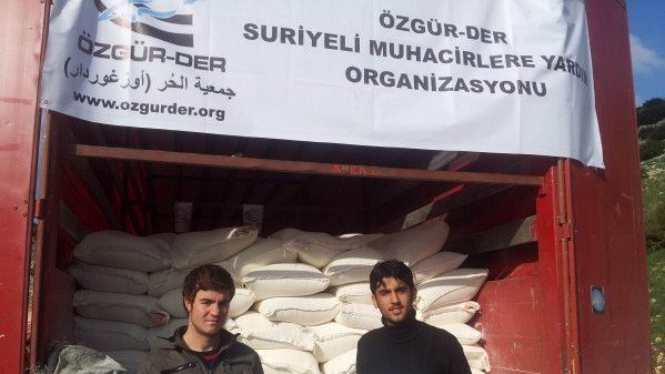 ozgurder-suriye_un-kampanyasi_yardim02.jpg