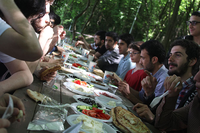 ozgurder_universite_gencligi_piknik_2014-(2).jpg