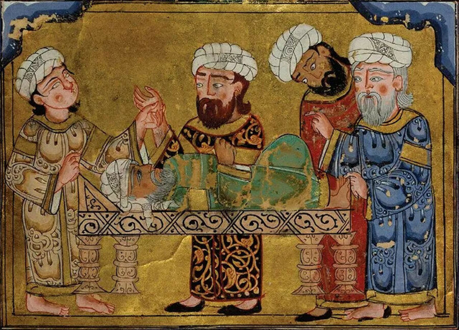resized-17ef6-c52e2627this13thcenturymanuscriptimagefromalharirismaqamatshowsdoctorsvisitingapatient.jpg
