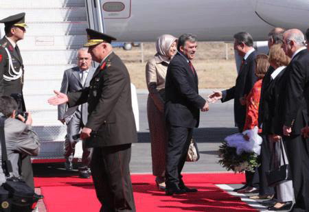 saygisiz-pasa-aslan-guner-hayrunnisa-gul.jpg saygisiz-pasa-aslan-guner-hayrunnisa-gul.jpg