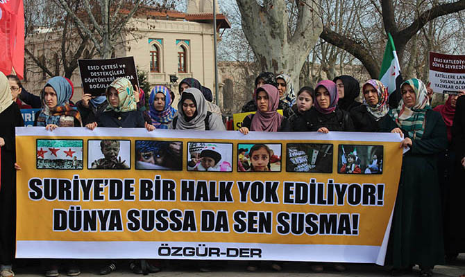 suriye-icin-kadinlardan-eylem02.jpg suriye-icin-kadinlardan-eylem02.jpg