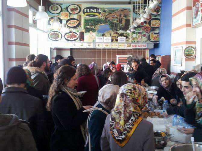 suriye-kermes-van-20131217-01.jpg suriye-kermes-van-20131217-01.jpg