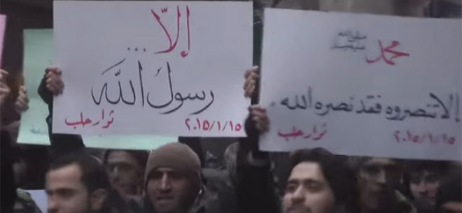 suriyede-charlie-hebdo-protestosu-idlib-je-suis-muhammed02.jpg