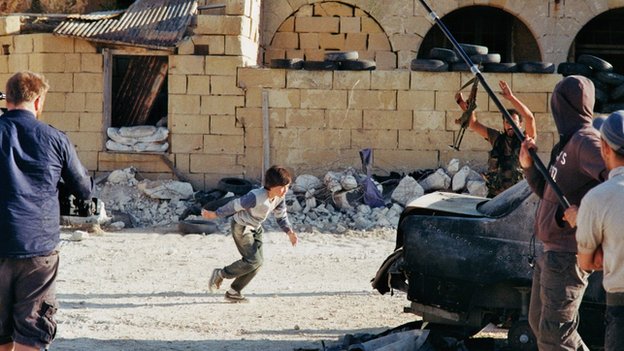 suriyeli-cocuk-syrian-hero-boy-film-seti.jpg