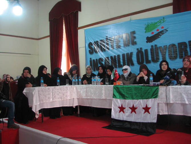 suriyeli-kadinlar-icin-kadin-dayanismasi-(5).jpg