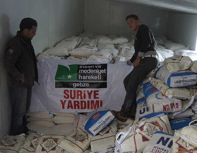 suriyeye-yardim-2.jpg
