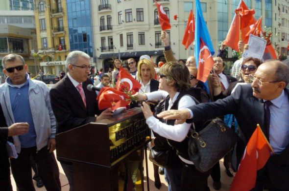 taksimde-19-mayis-gerginligi-dsp01.jpg