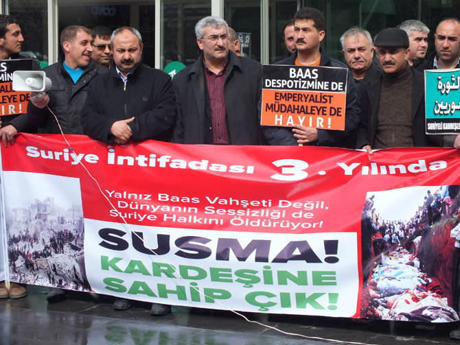 tatvan_suriye_eylemi_16032013-(3).jpg